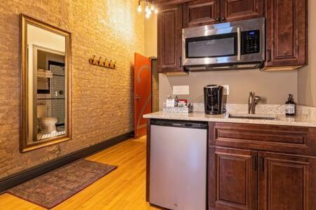 Hip Urban Loft-Small Town Charm-124 Lofts #2 West Dundee Exterior foto